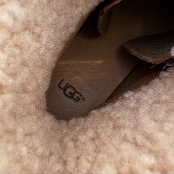 💯UGG STARLYN CHARCOAL SNEAKERS - WOMEN'S - Picture 11 of 15